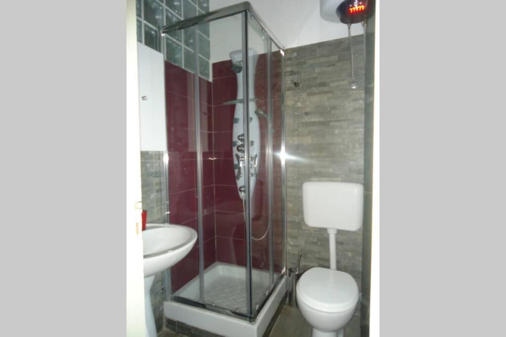 "Little Sicilian Home"-Room With A Private Bathroom & Kitchen -Fridge - And Shared A Beautiful Terrace On Hostel Taormina Center エクステリア 写真