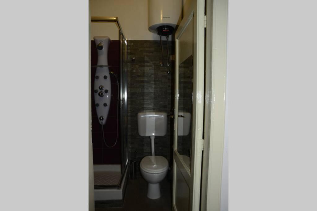 "Little Sicilian Home"-Room With A Private Bathroom & Kitchen -Fridge - And Shared A Beautiful Terrace On Hostel Taormina Center エクステリア 写真