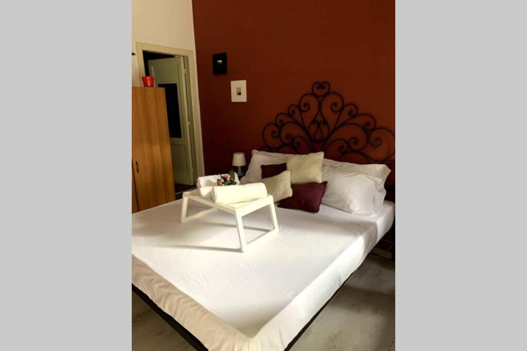 "Little Sicilian Home"-Room With A Private Bathroom & Kitchen -Fridge - And Shared A Beautiful Terrace On Hostel Taormina Center エクステリア 写真