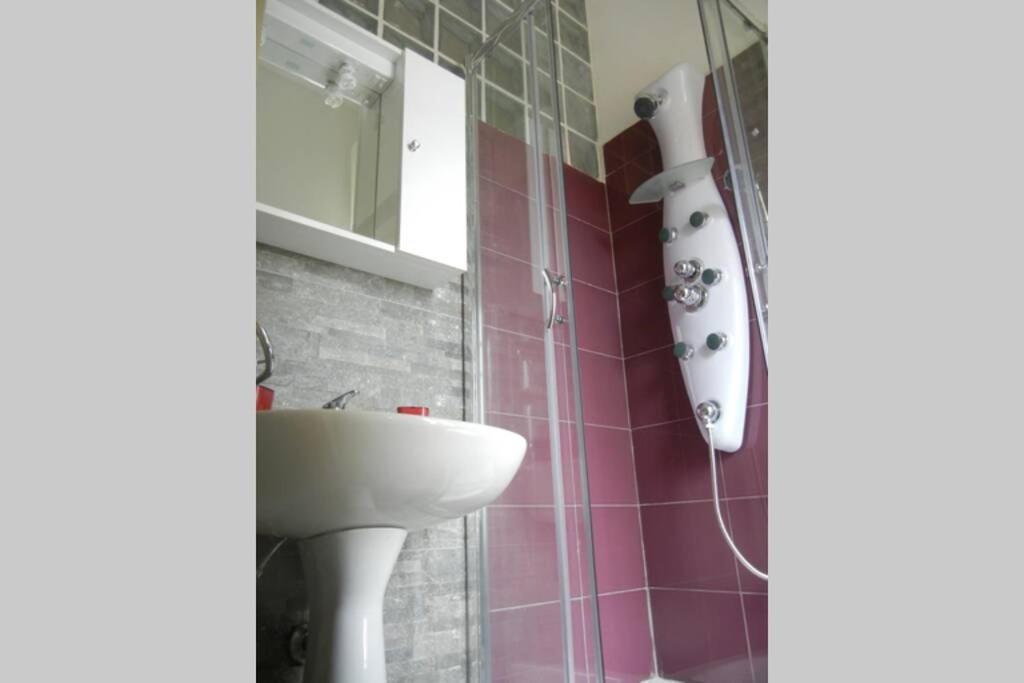 "Little Sicilian Home"-Room With A Private Bathroom & Kitchen -Fridge - And Shared A Beautiful Terrace On Hostel Taormina Center エクステリア 写真